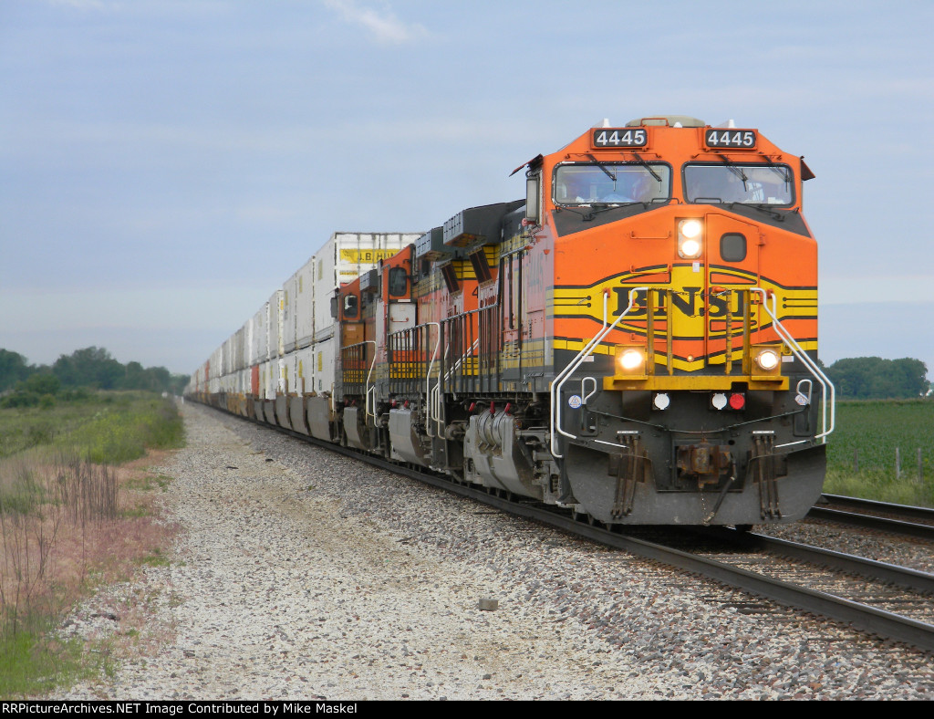 BNSF 4445